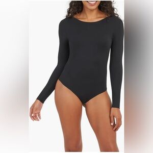Spanx Scoop neck and back Black Long Sleeve Bodysuit Size XL